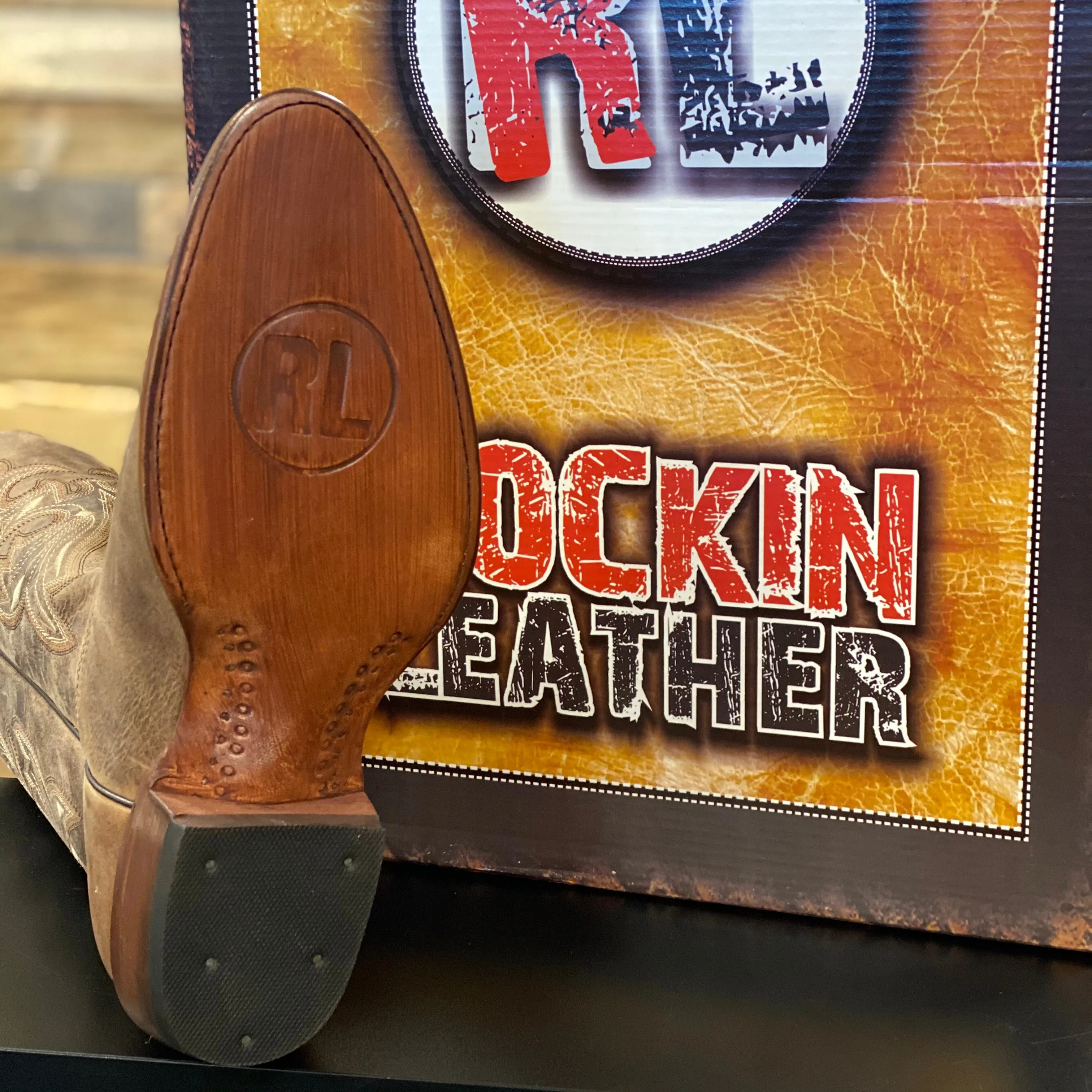1802 - Rockin Leather Men's Mad Dog - Azucena
