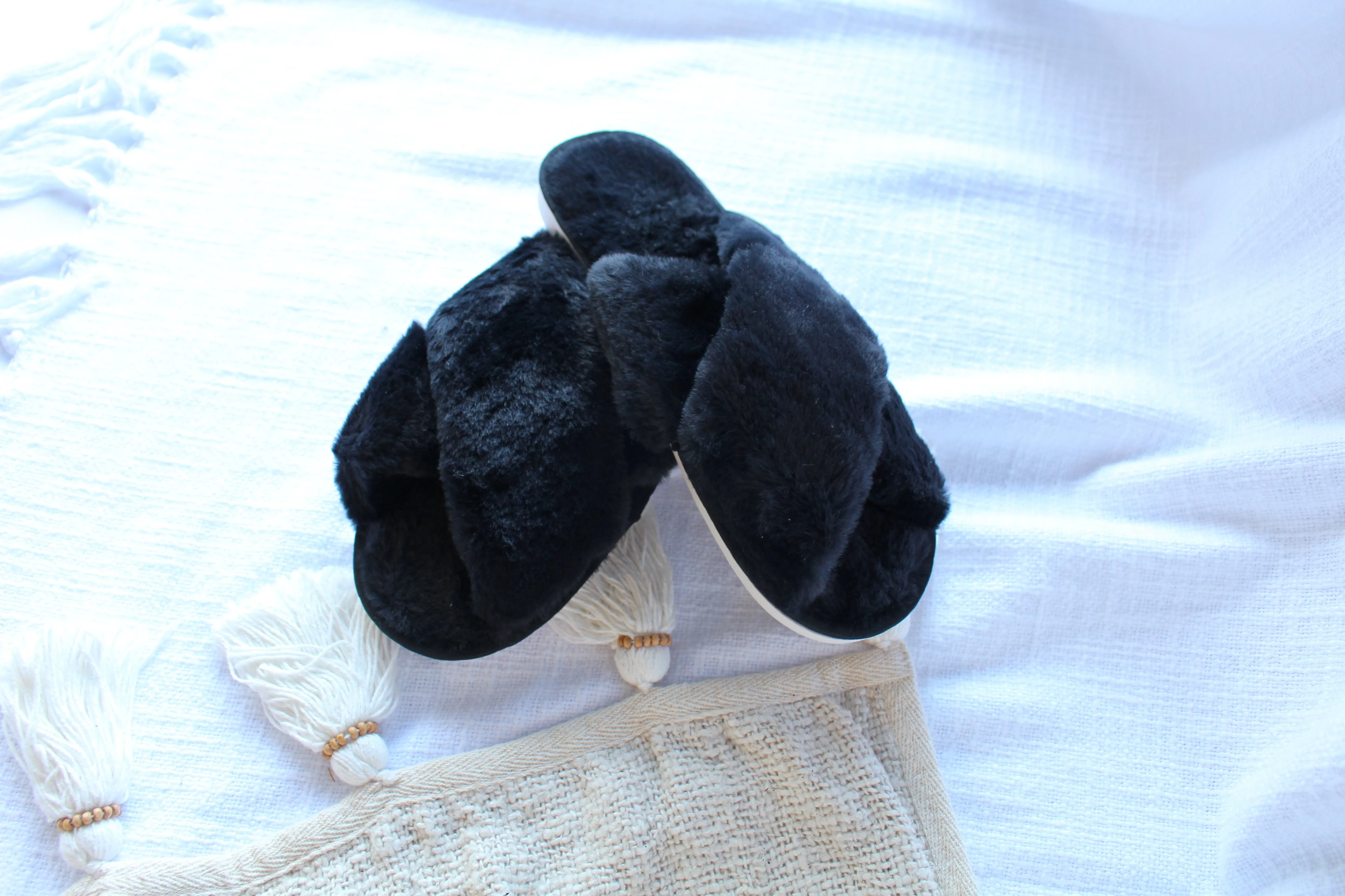 ALASKA SLIPPER - BLACK