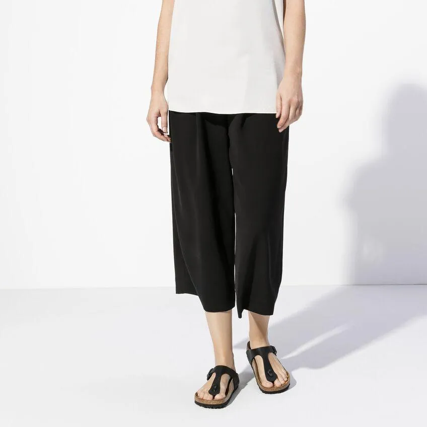 Birkenstock Gizeh Leather Sandals - Black