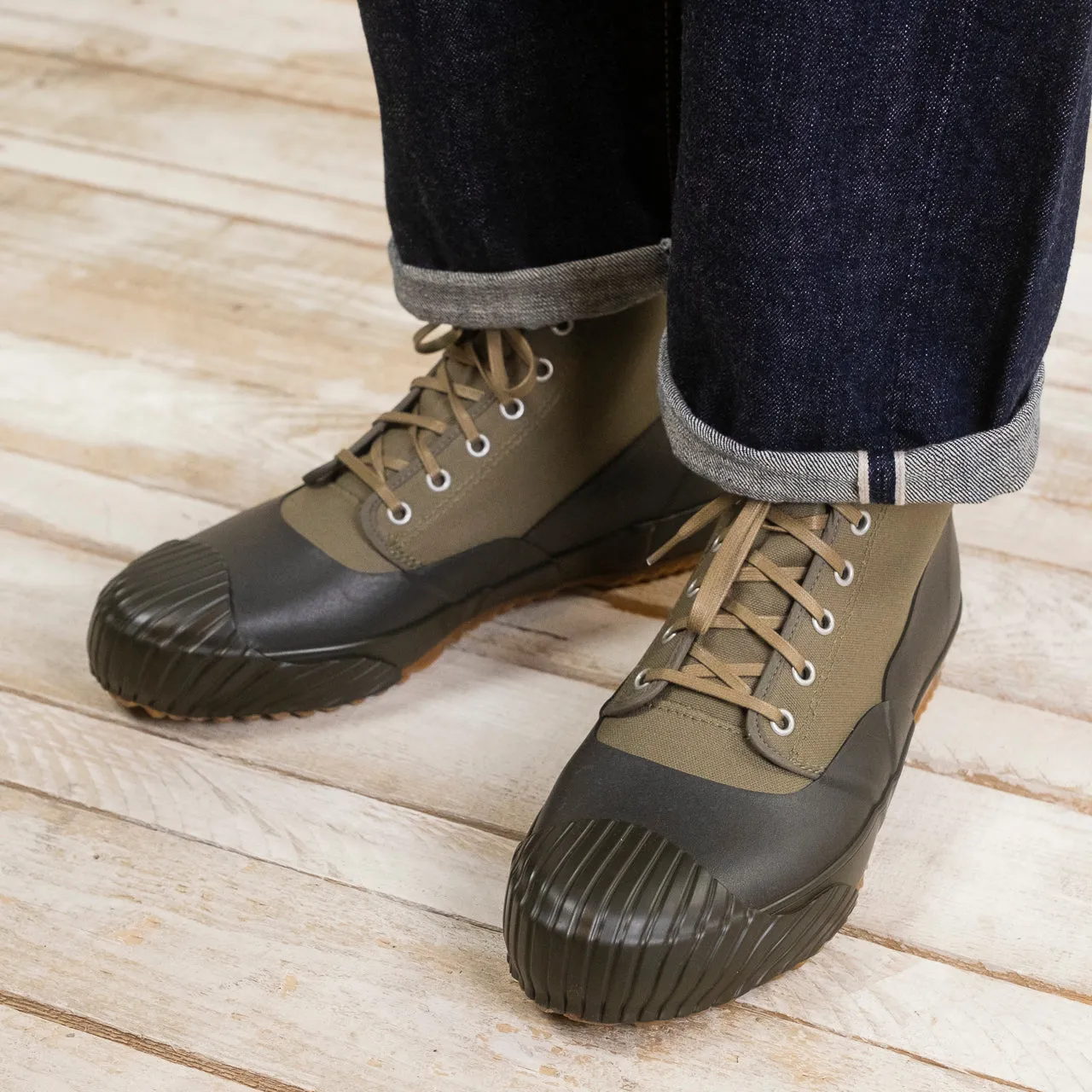 Canvas Sneaker "All Weather" Oliv
