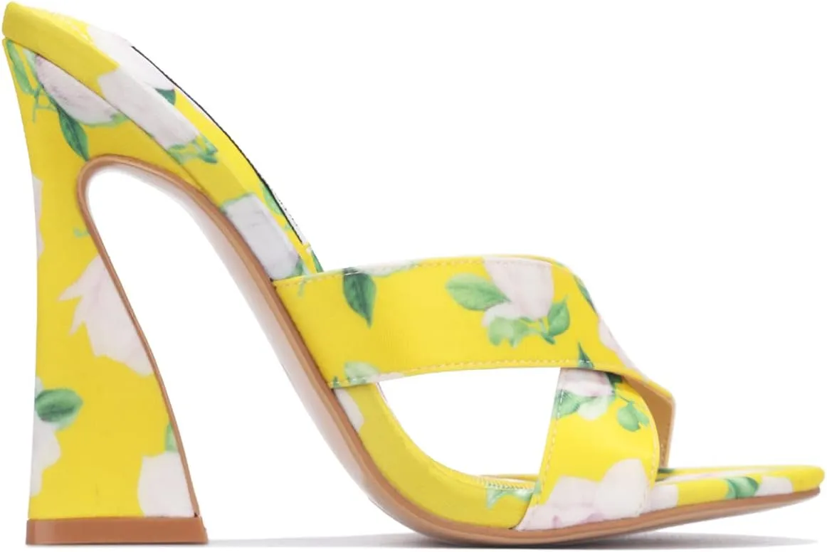 Cape Robbin Kardasian Round Toe Odd Shaped High Heel (Kardasian)