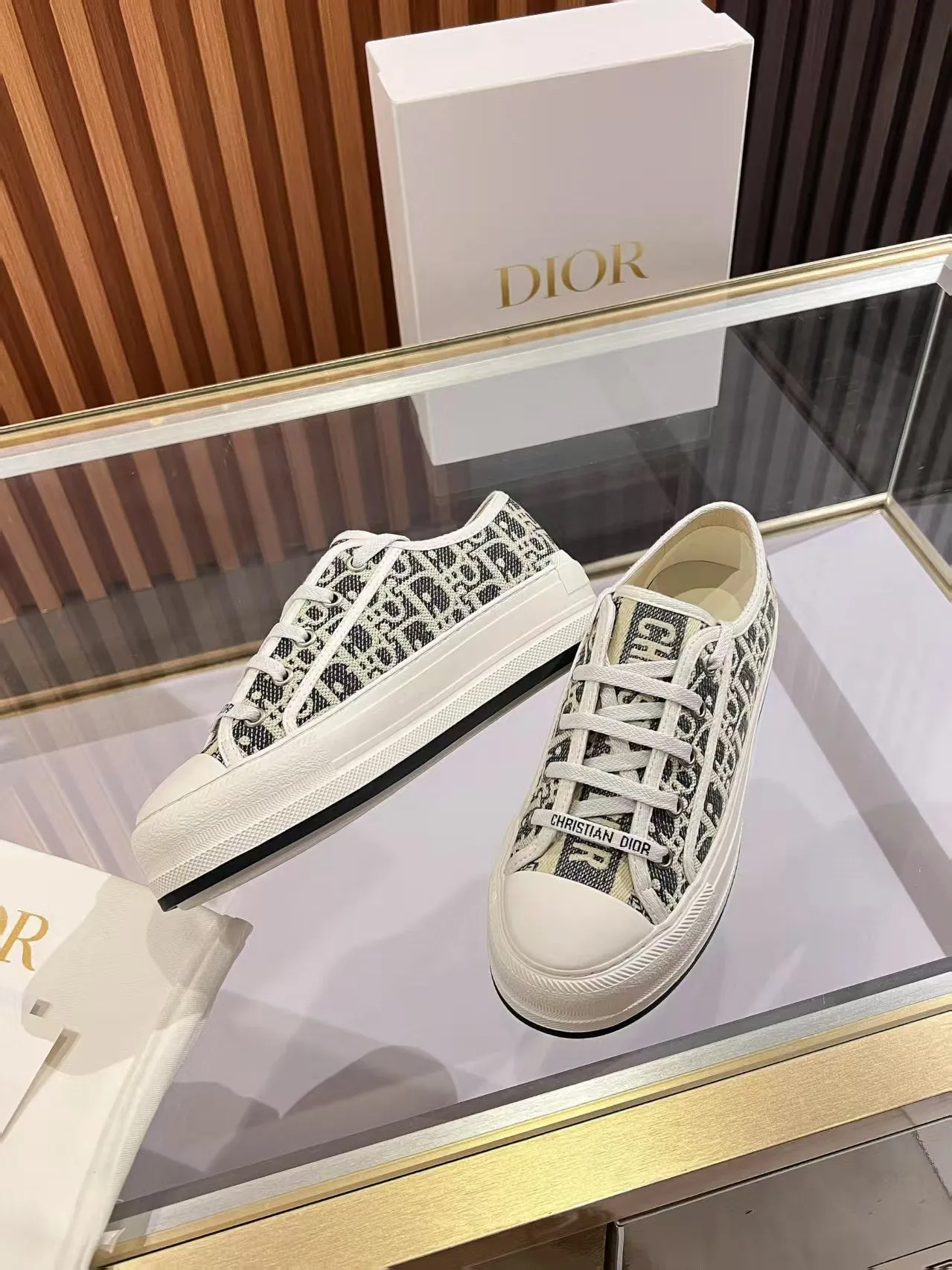 CD 25 Walk Platform Sneaker Fabric 242456