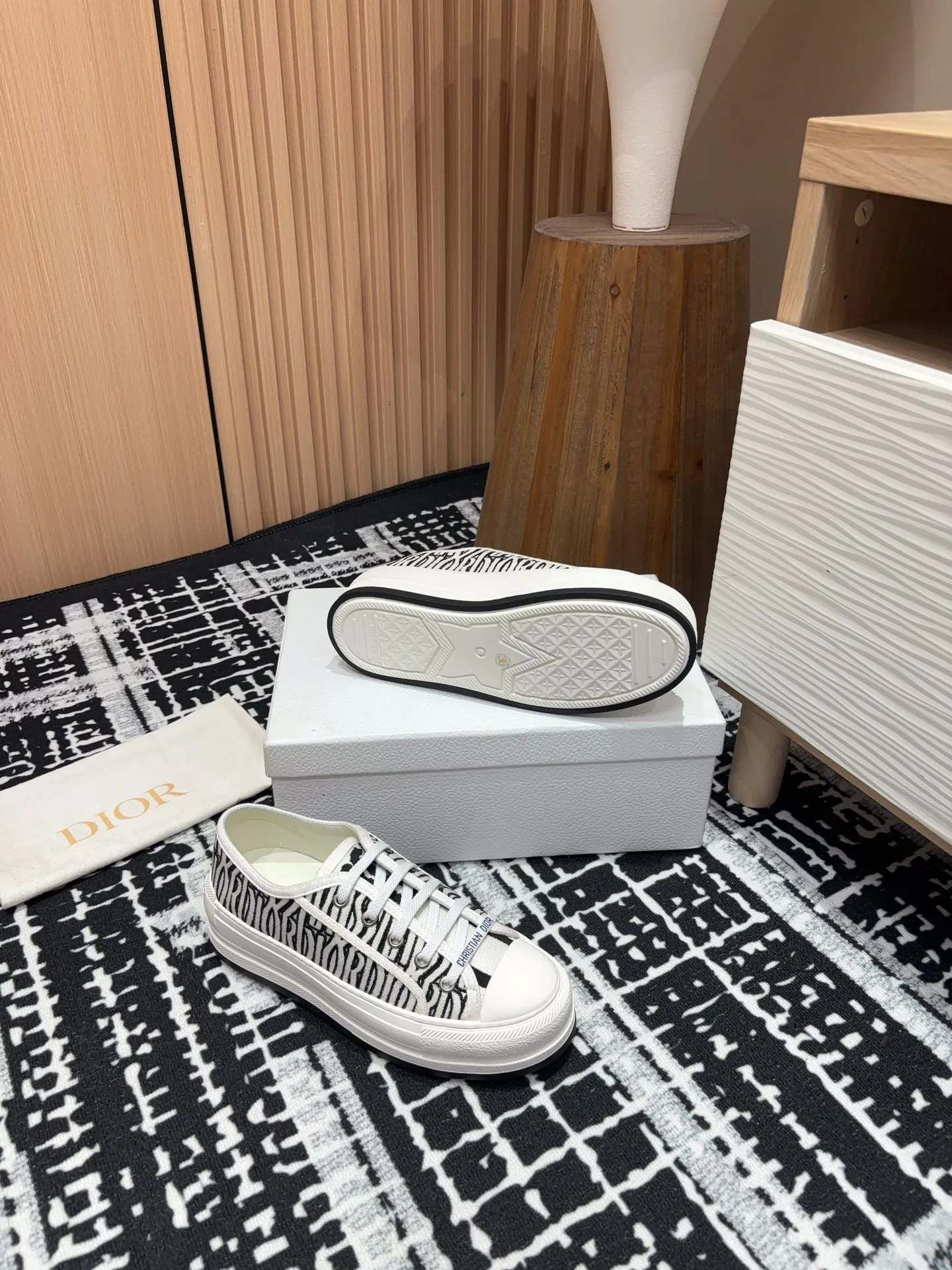 CD Walk'n'Dior Platform Sneaker Black Miss Canvas