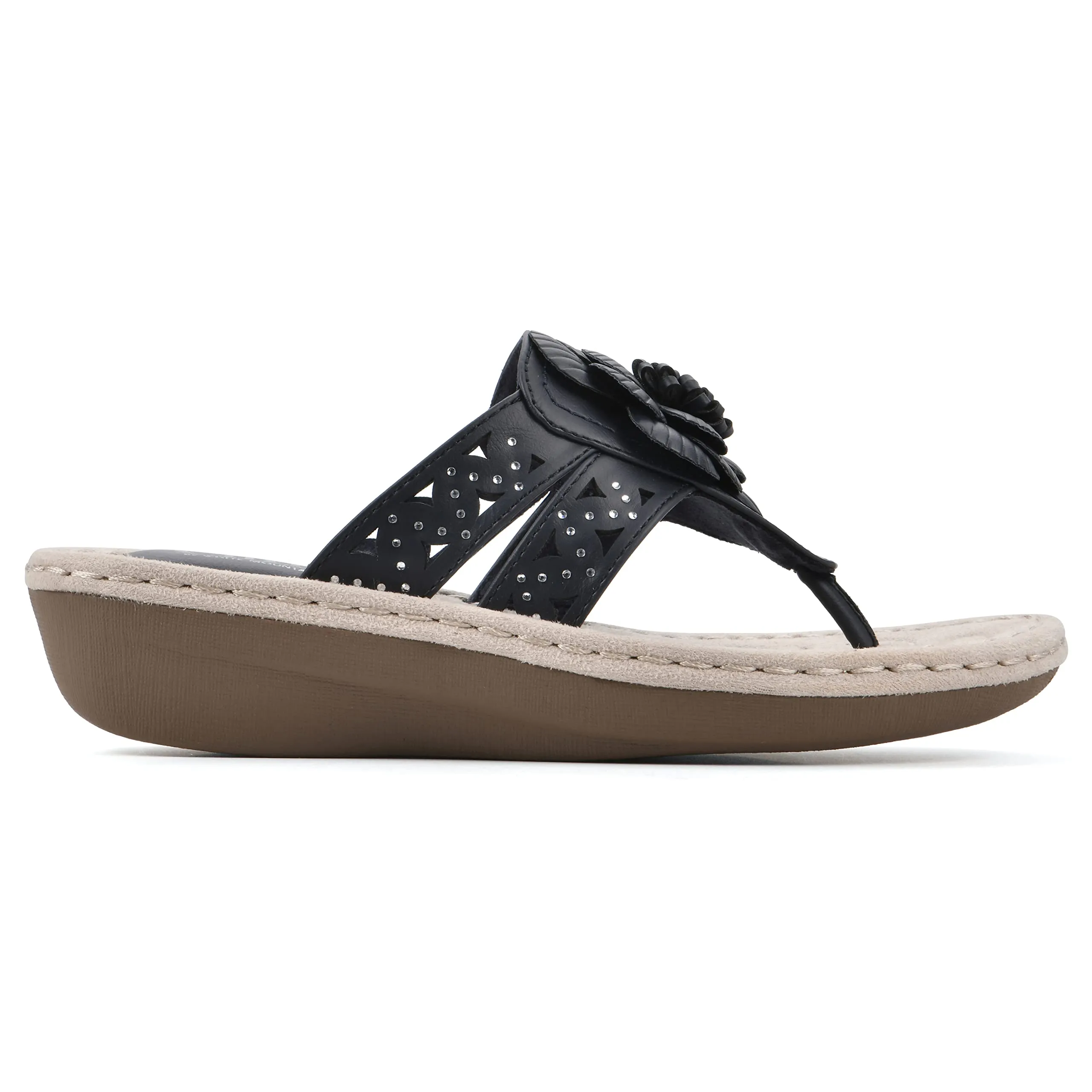CLIFFS BY WHITE MOUNTAIN Cynthia Women's Thong Sandal, Navy/Smooth, 7 M