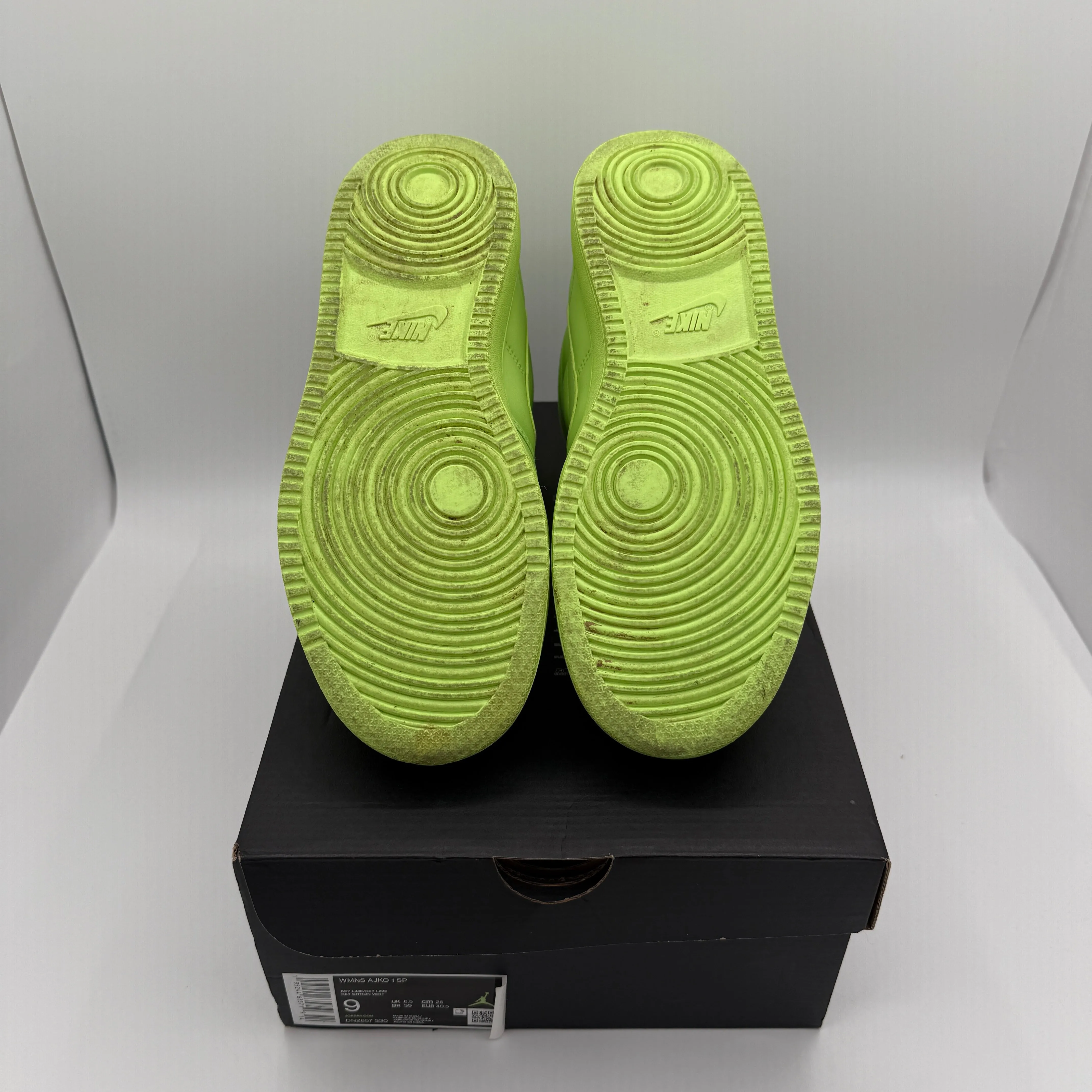 Jordan 1 Retro AJKO Billie Eilish Ghost Green (Women's) *pre-owned* (SIZE 9W)
