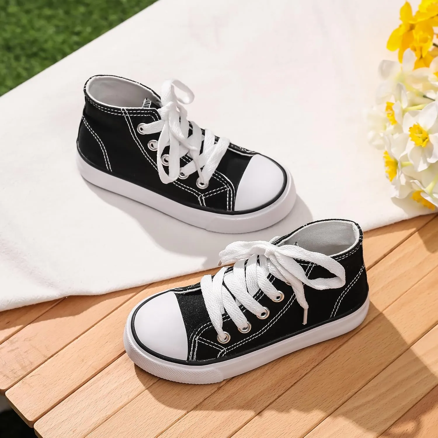 Kids Canvas Shoes Boys and Girls Low Top Slip On Sneakers