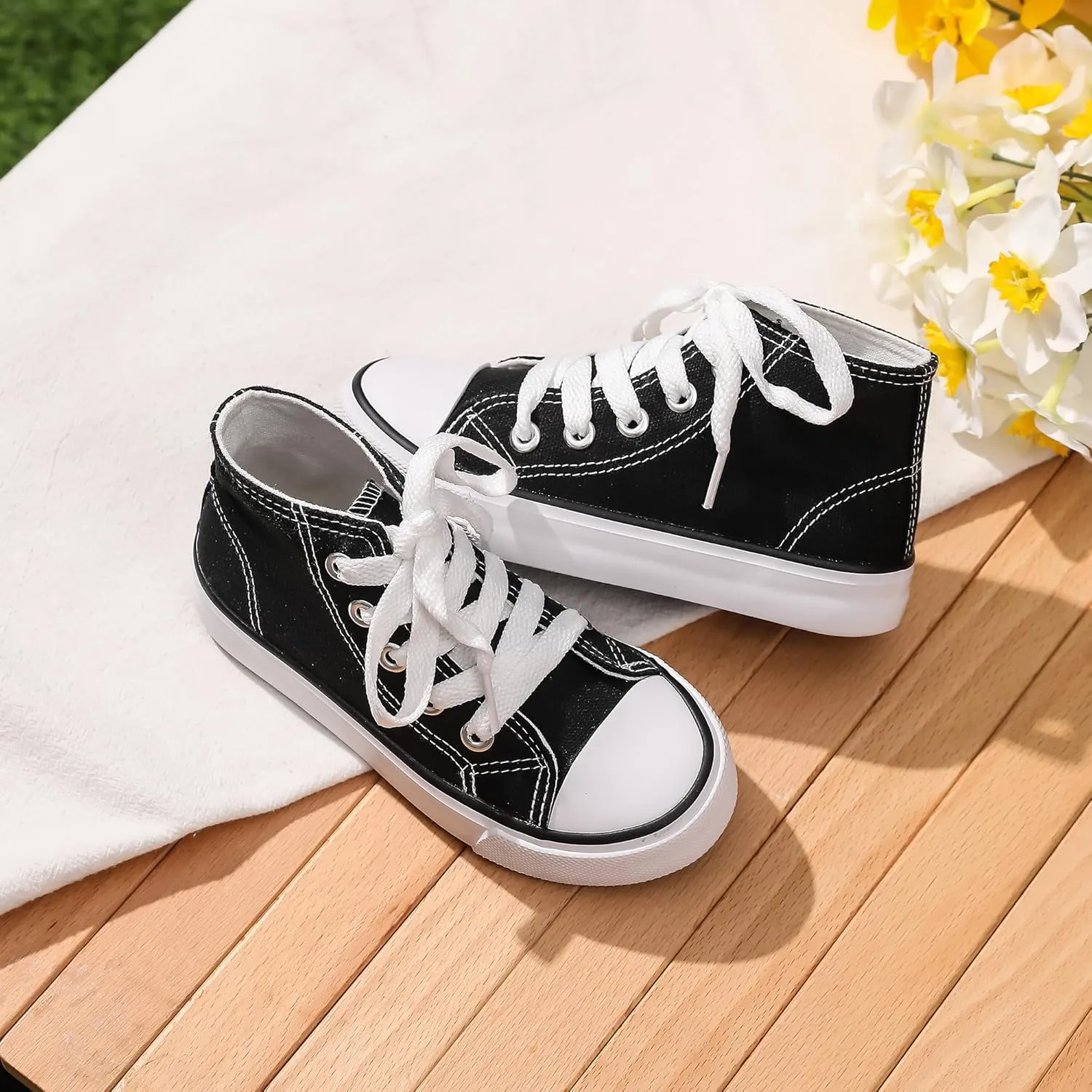 Kids Canvas Shoes Boys and Girls Low Top Slip On Sneakers