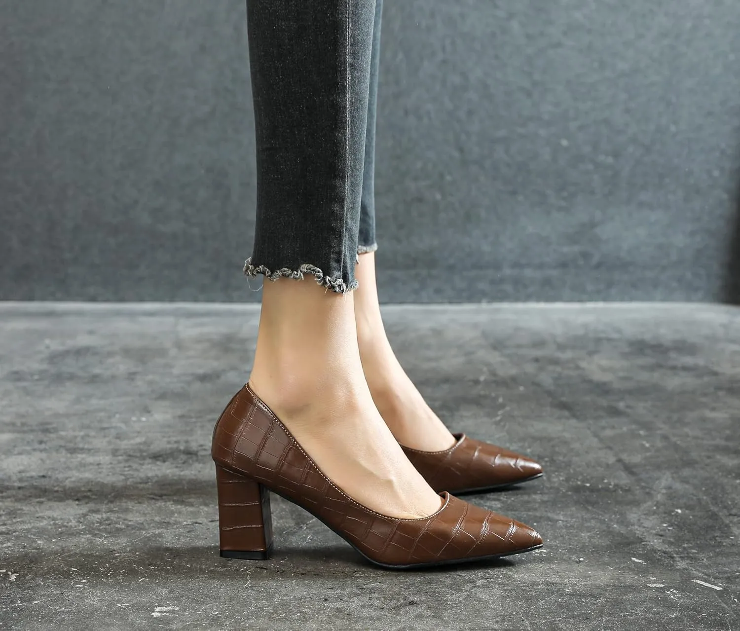 LizFoYa Women Sexy Pointed Toe Pumps Heel Office Lady Formal Crocodile Patterned Mid Walk Chunky Heels