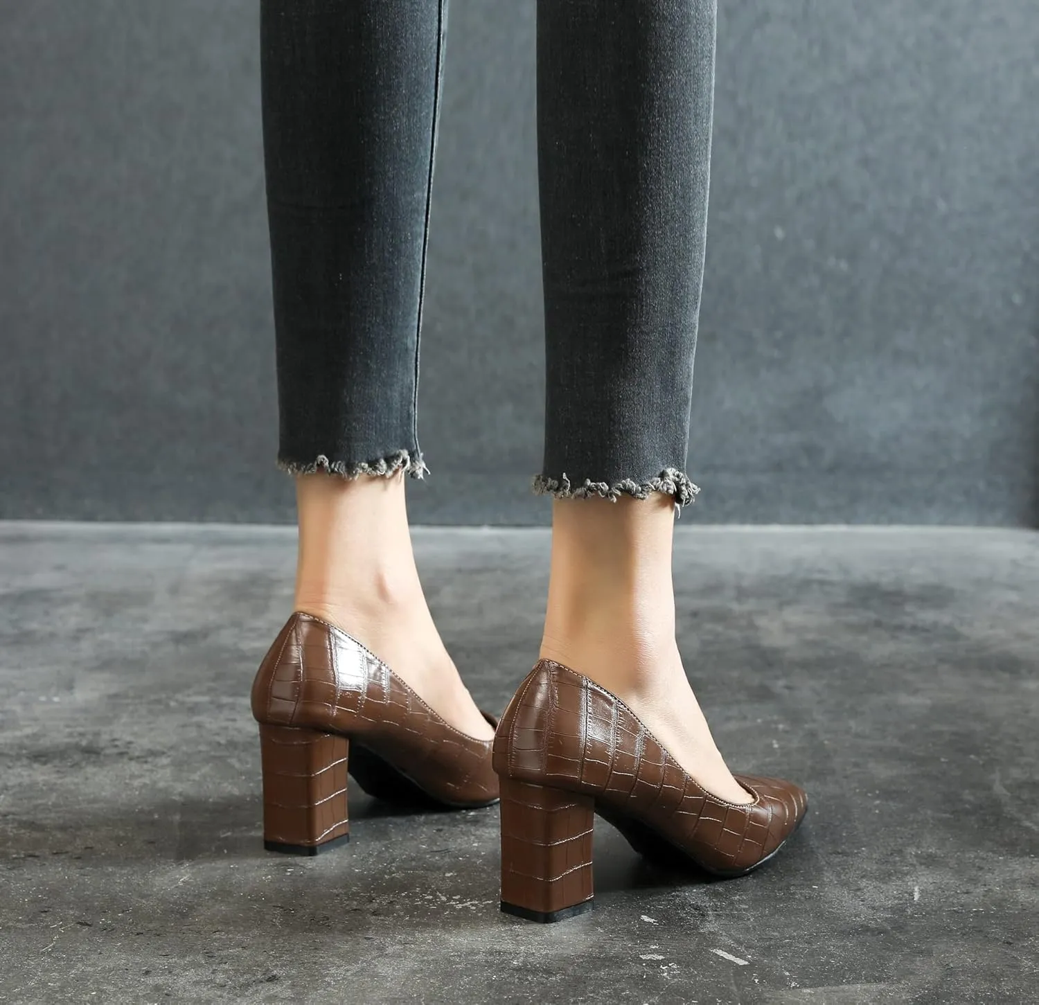 LizFoYa Women Sexy Pointed Toe Pumps Heel Office Lady Formal Crocodile Patterned Mid Walk Chunky Heels