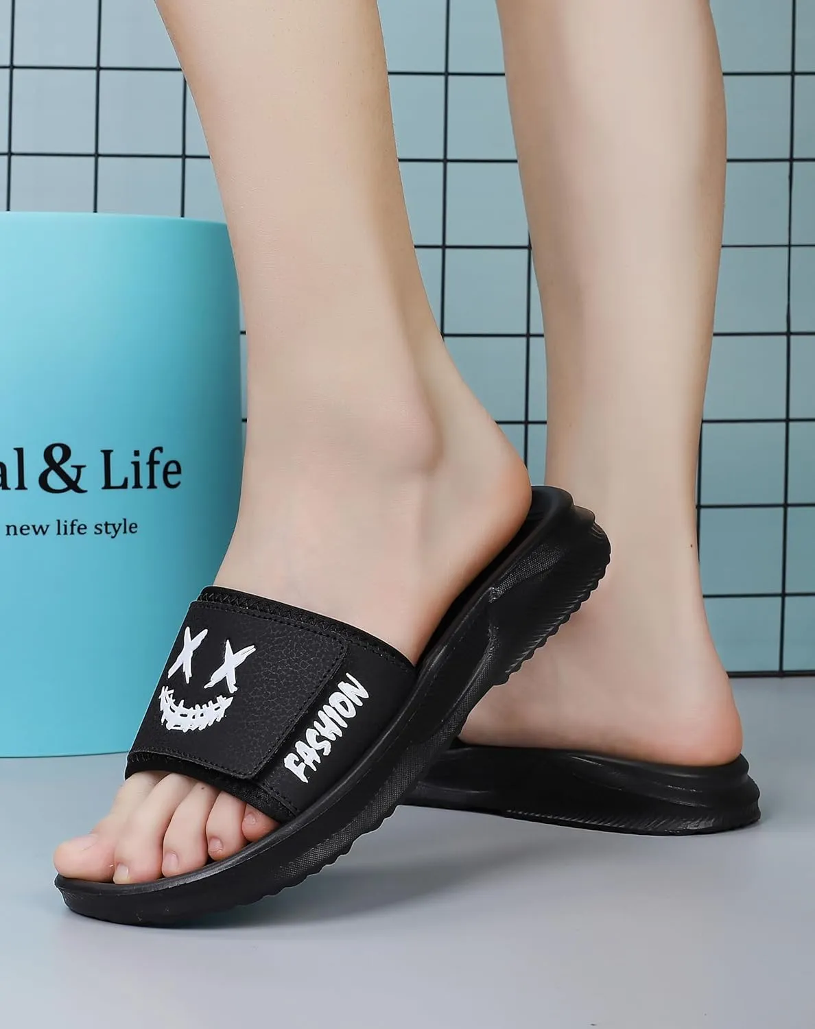 Men's Cartoon Smiling Stylish Terrace Slippers - Soft Indoor/outdoor Universal Terrace Breathable Slippers