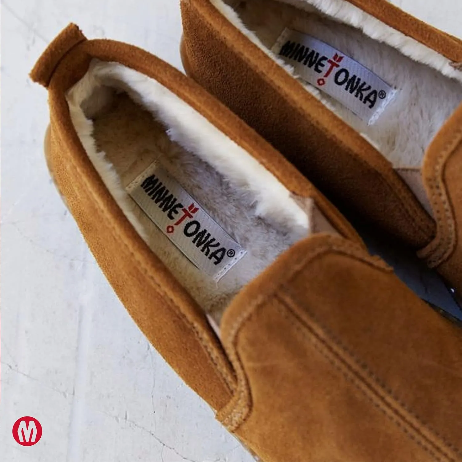 Minnetonka Men's Pile-Lined Romeo Slipper