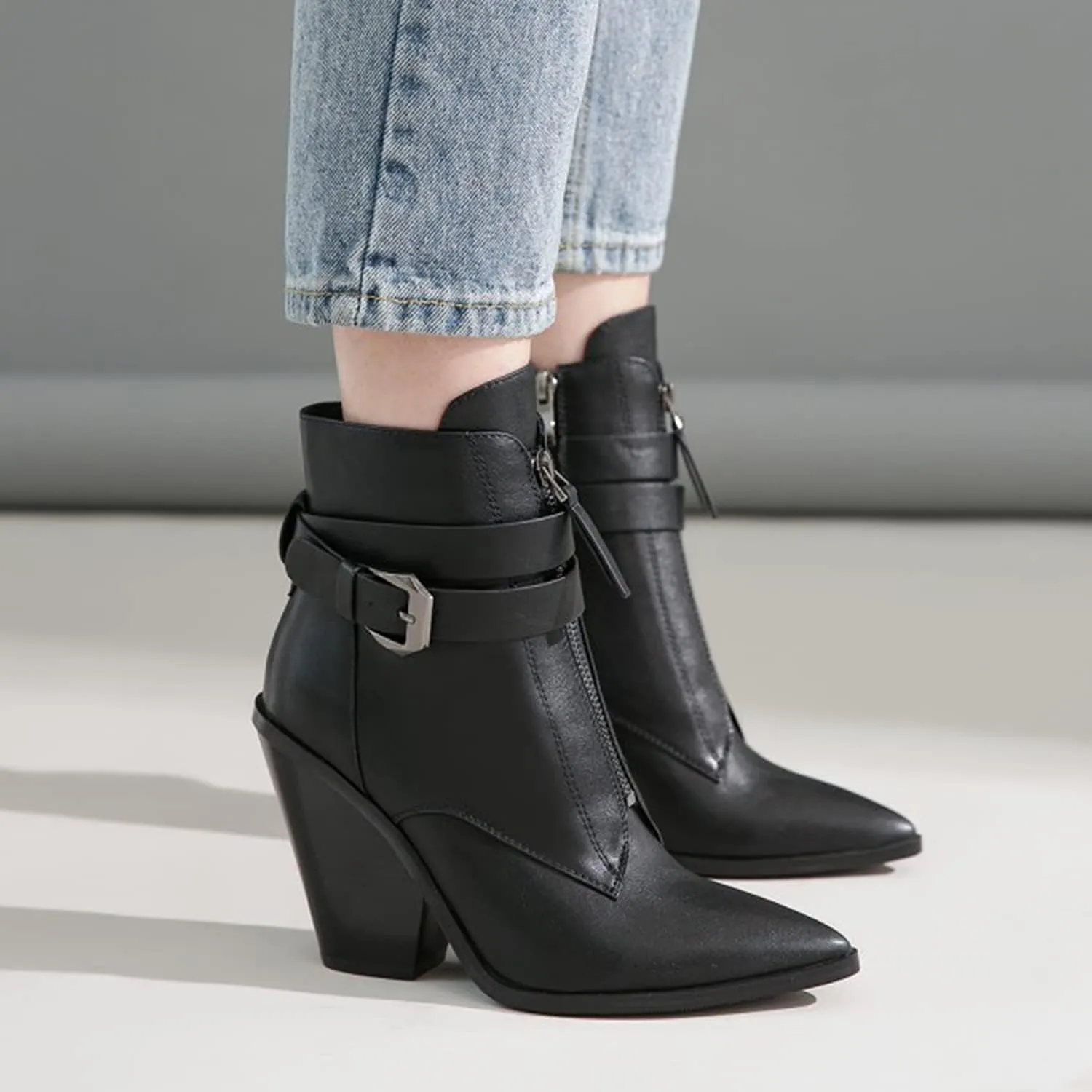 MOOMMO Women Chunky Heel Western Booties Pointed Toe Buckle Strap Crocodile Pattern Front Zipper Ankle Boots Cowboy 4 Inch High Stacked Heel Animal Print Wild Cool Party Club Winter 5-11 M US