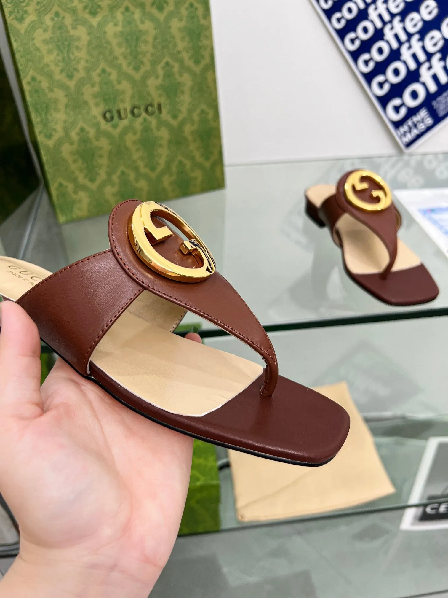 SE1033 Women's Gucci Blondie thong sandal / Size5-11