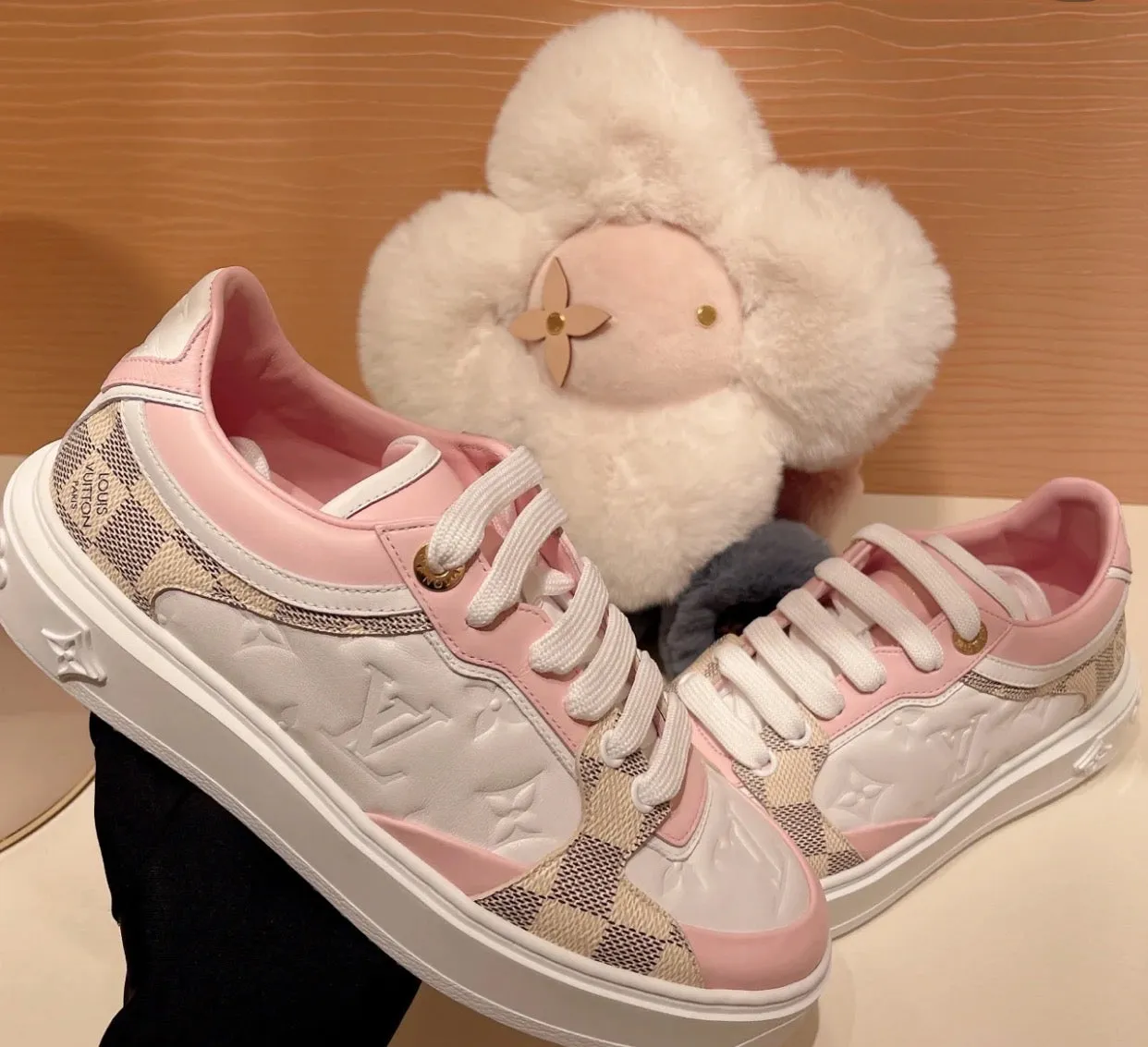 SE868 LB Time Out Sneaker / Size4-11