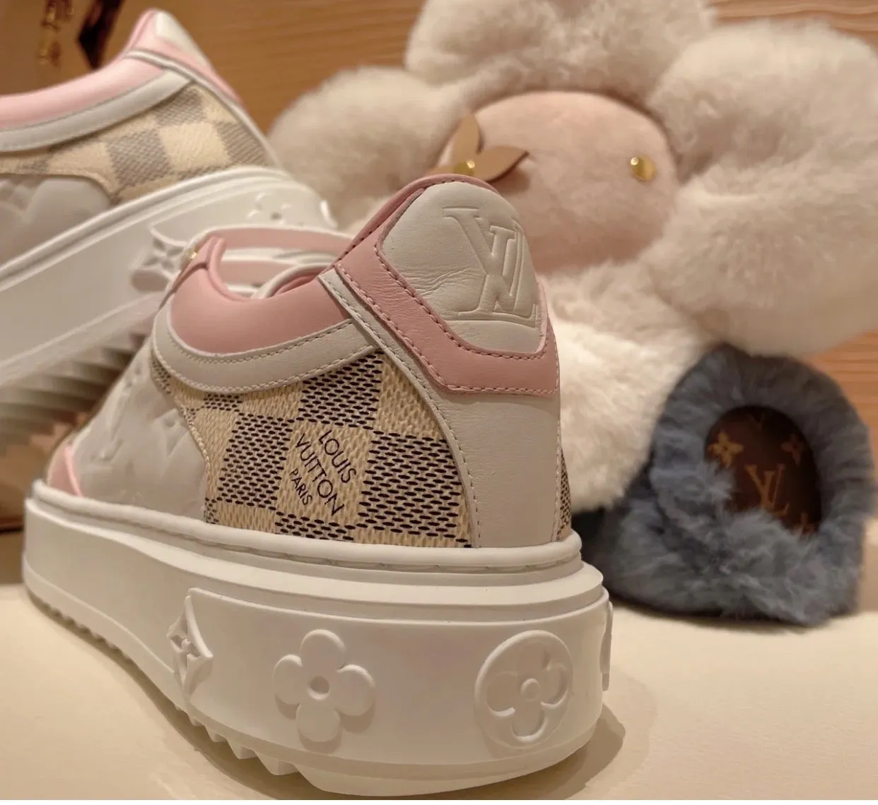SE868 LB Time Out Sneaker / Size4-11