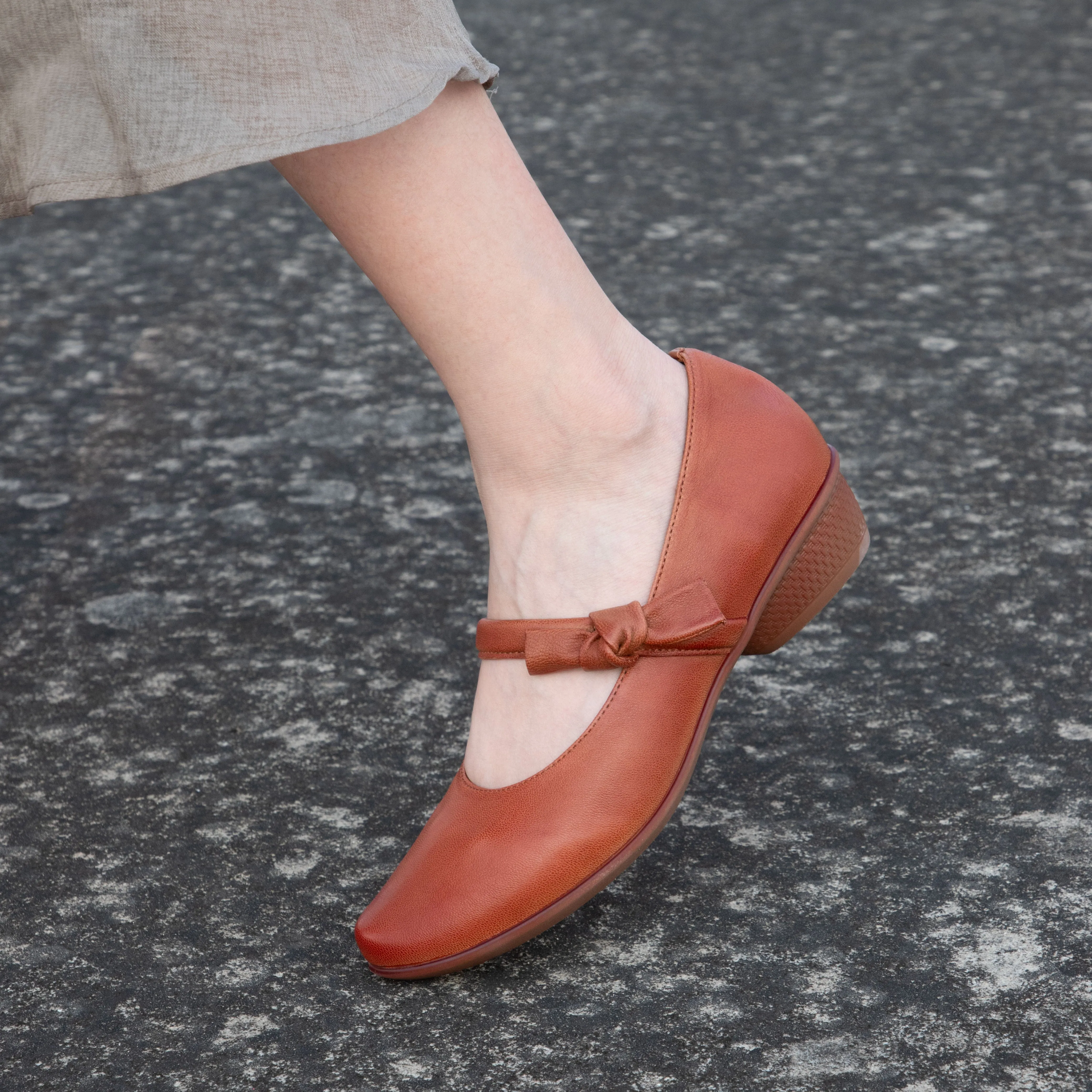 Womens Round Toe Handmade Literary Low Heel Mary Jane Shoes